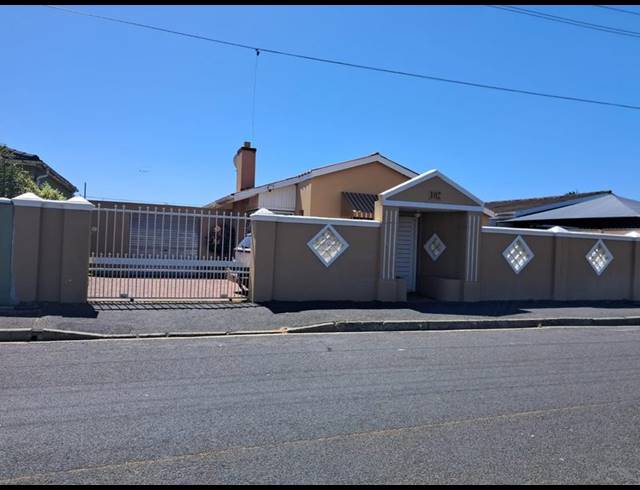 3 BEDROOM HOUSE FOR SALE IN TOWNSEND ESTATE